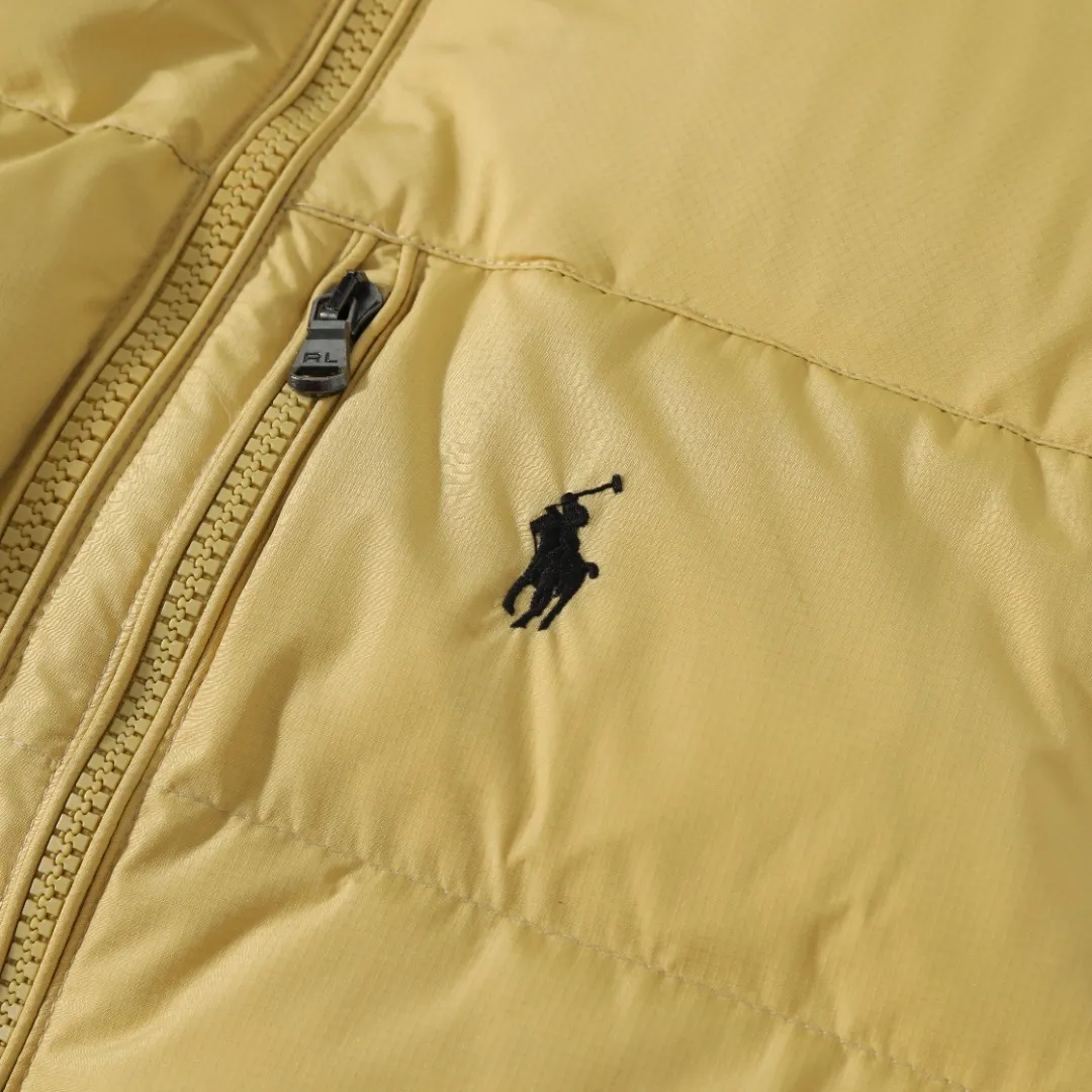 P490 #R51 Ralph Lauren winter new style for men and women, classic small logo waterproof pure down vest sleeveless official item number: RL14255 Full set of customized accessories, details determine success or failure.  - Accessories: Original hangtag, washed label + electroplated YK zipper logo, customized Laval Lauren zipper, full set of accessories - Same style for men and women. Color: Khaki, green, navy, black. Size: S M L
